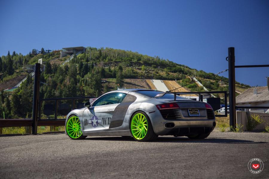  Audi R8 V10 on Vossen Wheels (VPS-305T) 2017 года  (фото 2 из 10)